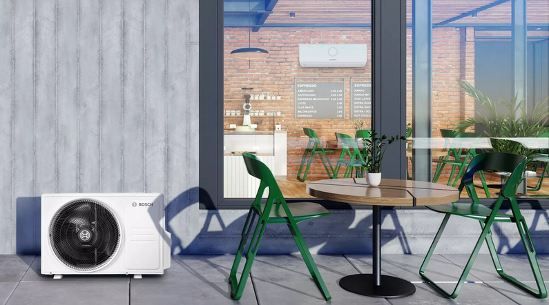 Una solución 2x1 eficiente, compacta y flexible Este modelo es una opción muy recomendable para quienes necesitan climatizar dos estancias con una sola unidad exterior. Su combinación de 4,1 kW en frío, 4,4 kW en calor, configuración 2x1, eficiencia A++, tecnología inverter, refrigerante R32, tratamiento Golden Fin y compatibilidad con unidades interiores Bosch lo convierte en una solución práctica, eficiente y duradera para instalaciones multisplit domésticas o profesionales ligeras.